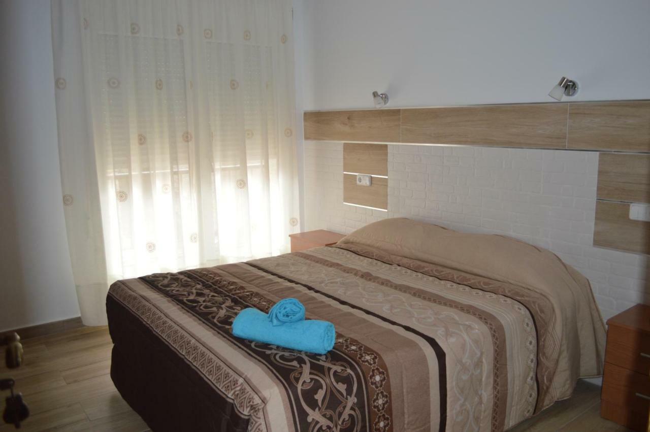 Hostal Rural Amador Hotel Puente de Vadillos Екстериор снимка